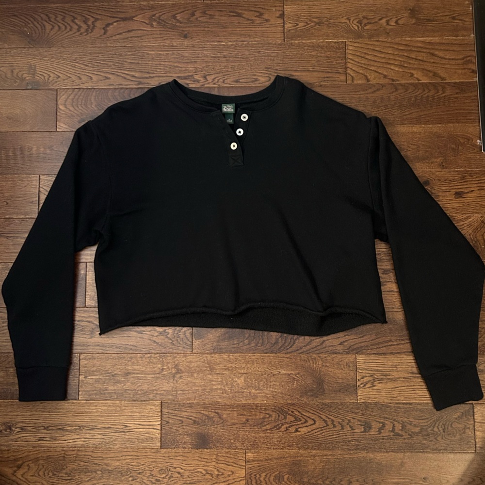 Wild Fable black cropped sweatshirt